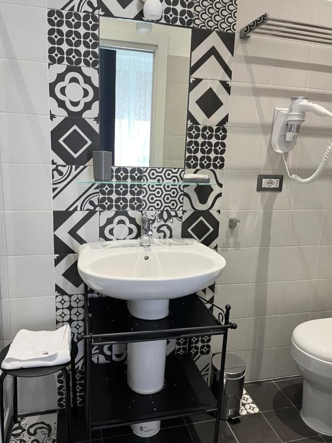 Domus Giordano Hotel Roma Ngoại thất bức ảnh